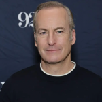 Bob Odenkirk apprend qu'il est apparenté au roi Charles III et reconsidère sa position sur les monarchies Bob Odenkirk apprend qu'il est apparenté au roi Charles III et reconsidère sa position sur les monarchies