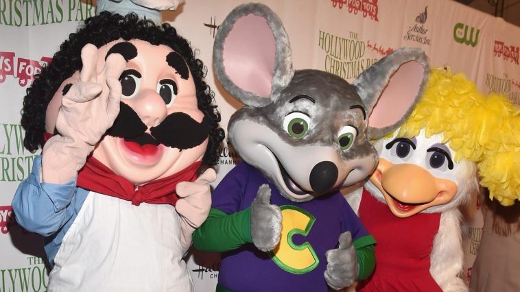 Chuck E. Cheese obtient son propre jeu télévisé destiné aux adultes Chuck E. Cheese obtient son propre jeu télévisé destiné aux adultes