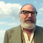 Mandy Patinkin enfile son Poirot dans la bande-annonce de Hulu's Death And Other Details Mandy Patinkin enfile son Poirot dans la bande-annonce de Hulu's Death And Other Details