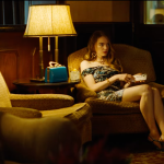 Emma Stone et Yorgos Lanthimos se réunissent dans la bande-annonce de Kinds Of Kindness