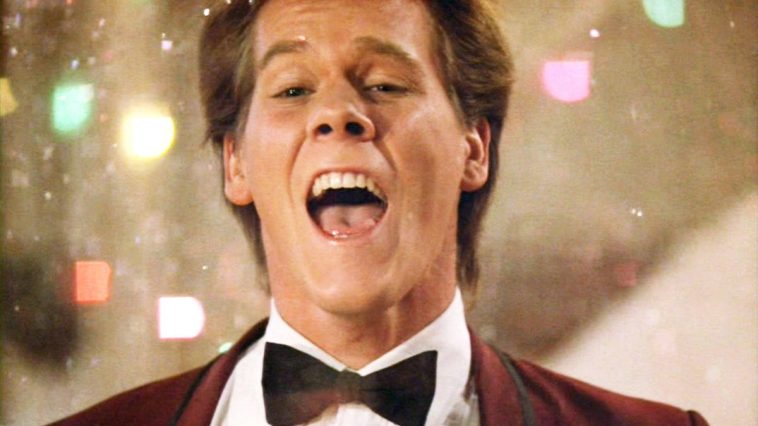 Le lycée Footloose invite Kevin Bacon au bal de fin d'année et obtient un oui