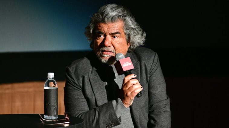 George Lopez quitte la scène à cause des chahuteurs George Lopez quitte la scène à cause des chahuteurs