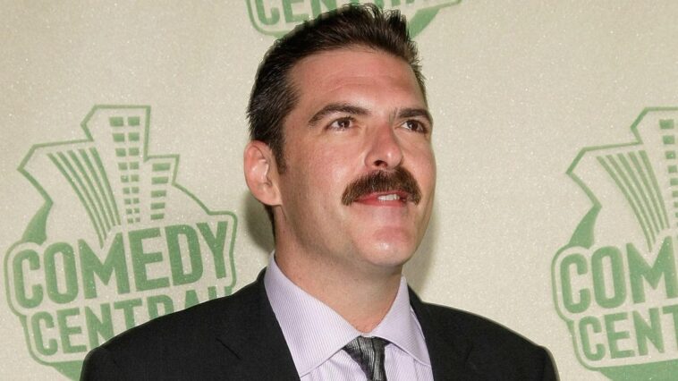 Jay Johnston de M. Show plaidera coupable de participation à l'insurrection