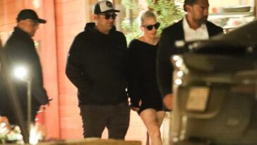 Lady Gaga éblouit avec sa bague de fiançailles de 8 carats lors d&rsquo;un dîner romantique à Malibu avec Michael Polansky