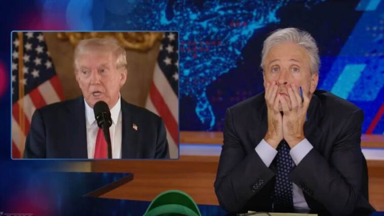 Jon Stewart est de retour pour chanter la ballade de Trump et Biden