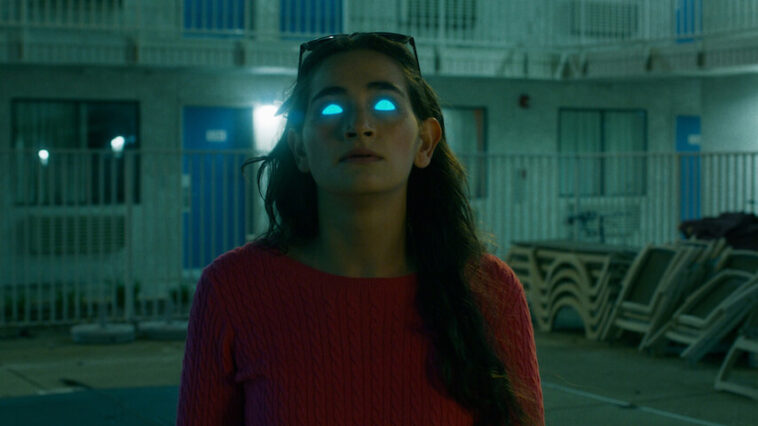 Regardez cet extrait exclusif du prochain film extraterrestre, The Becomers