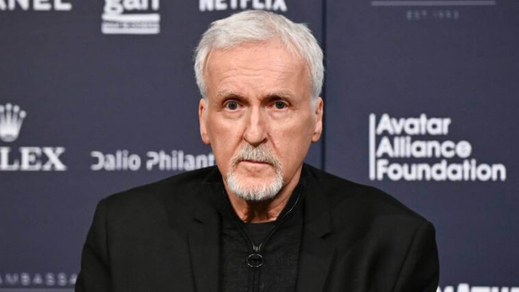 James Cameron pourrait bien faire un film autre qu'Avatar un jour, peut-être, si le calendrier le permet