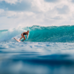 Le surf féminin : histoire et évolution