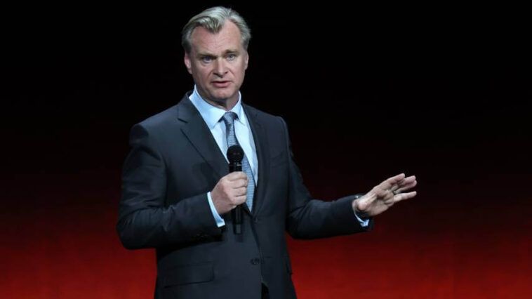 Christopher Nolan reste à Universal pour le prochain film Christopher Nolan reste à Universal pour le prochain film