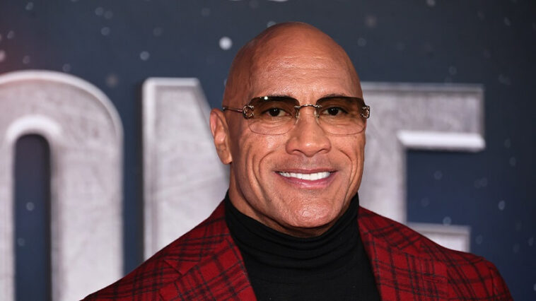 Dwayne Johnson encourage ses fans à chanter au cinéma