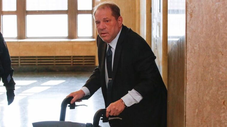 Le représentant d'Harvey Weinstein confirme le diagnostic de leucémie Le représentant d'Harvey Weinstein confirme le diagnostic de leucémie