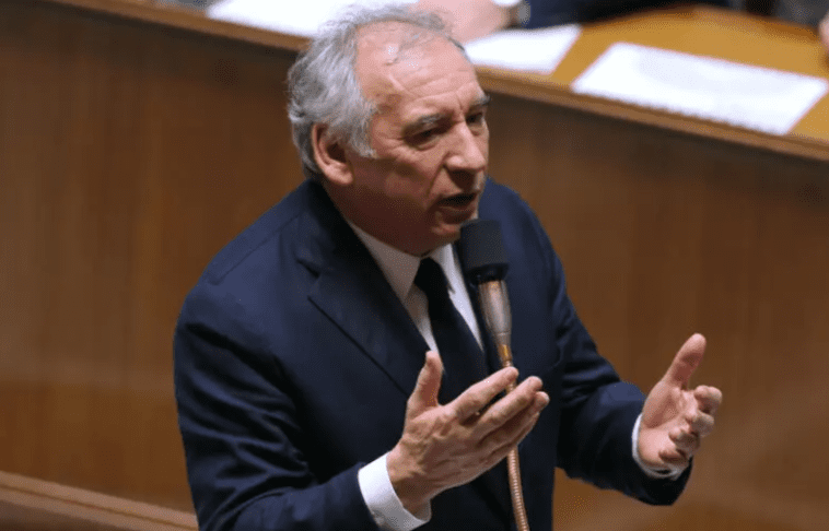 François Bayrou défie les « boomers » : les retraites menacent de faire plonger la France
