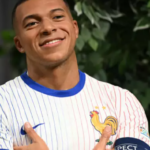Kylian Mbappé dévoilé à Londres… en statue de cire