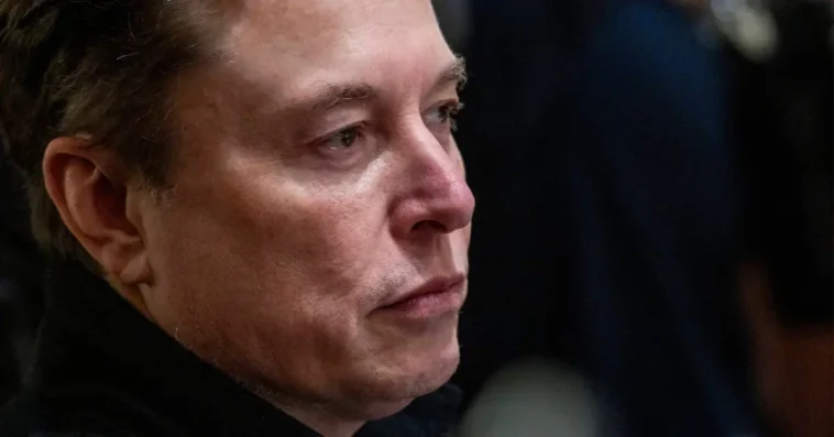 Elon Musk aurait proposé 15 millions de dollars à Ashley St. Clair pour garder le silence sur leur enfant