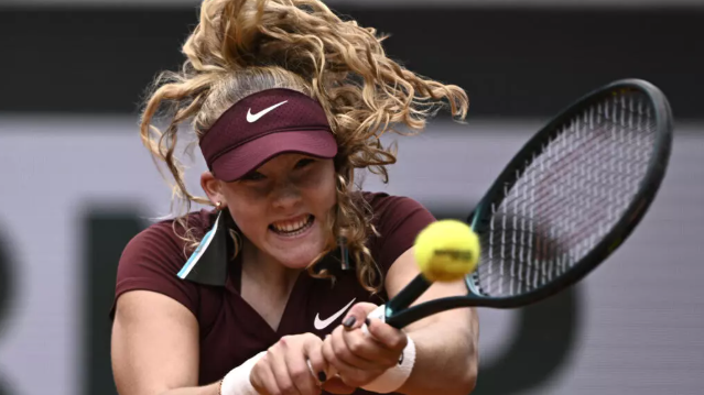 Roland-Garros 2024 : Mirra Andreeva s&rsquo;impose face à Bucsa et file au deuxième tour