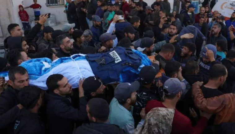 Des journalistes français demandent à la France d’évacuer les collaborateurs palestiniens de Gaza Des journalistes français demandent à la France d’évacuer les collaborateurs palestiniens de Gaza