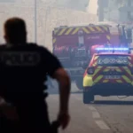 Incendie aux portes de Marseille : trafic aérien paralysé, routes coupées et lutte intense des pompiers