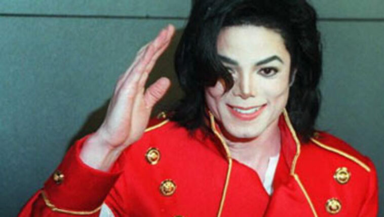 Une chaussette de Michael Jackson aux enchères à Nîmes : un morceau d&rsquo;histoire de la pop