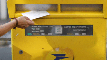 La Poste suspend ses colis vers les États-Unis : l’Europe paralysée par la fin d’une règle douanière clé