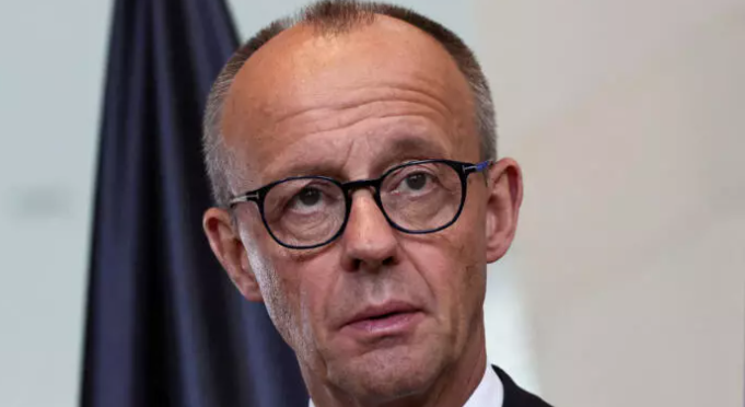 Allemagne : le chancelier Merz justifie l’arrêt partiel des livraisons d’armes à Israël