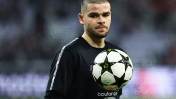  PSG : Lucas Chevalier débarque, l&rsquo;avenir de Donnarumma en question
