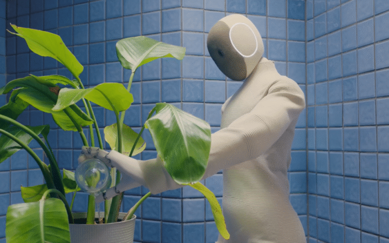 NEO, le robot humanoïde à 430 € par mois qui promet de faire le ménage et la vaisselle à votre place